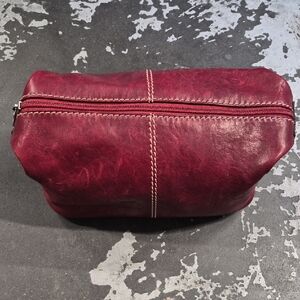 Elegant Burgundy Leather Travel Bag